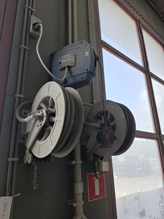 2x Luchthaspel en 1x stroomhaspel o.a. Nedermann