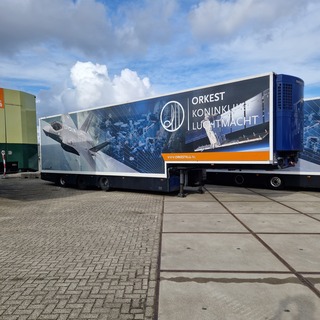 Gesloten oplegger, Hoekstra