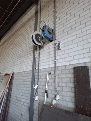 2x Luchthaspel en 2x stroomhaspel o.a. Nedermann