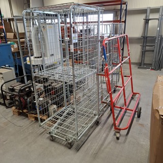 3x Rolcontainer en 1x platenkar