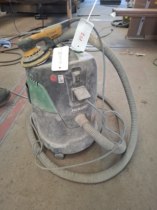 Nat-en droogzuiger en excentrische schuurmachine Hikoki, RP250YDLWAZ