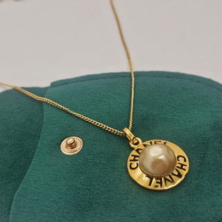 Chanel goldplated pendant collier met zoetwaterparel