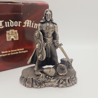 Tudor Mint England – Sir Gawain statuette met zilver vergoten