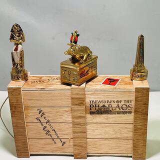 Farao, Obelisk en Sobek Egyptische kunstgouden beelden