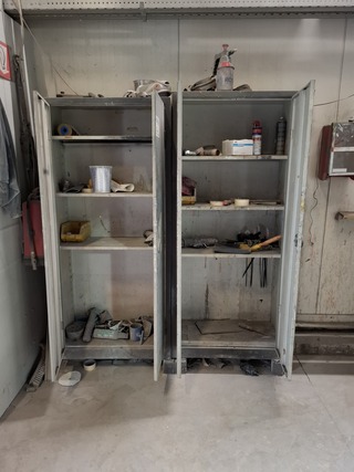 2x Werkkast met inhoud