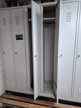 9x 2-Deurs kledinglocker