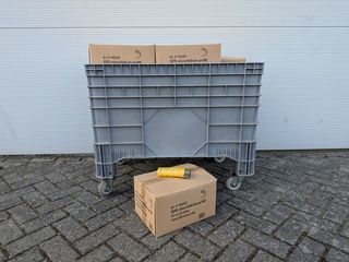 Ca. 14x doos MDPE-afvalzakken met trekband, en 10x doos Beco Pets Poep