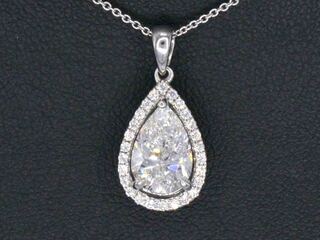 Gouden hanger in peer vorm met diamant 2.01 carat, excl. ketting