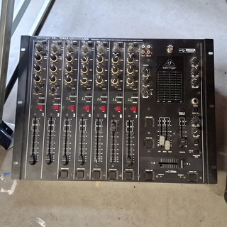 Mengpaneel, gitaar en versterkers, Marshall, Warwick, Tender