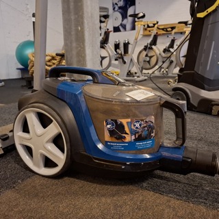 2x Stofzuiger, Philips En Bosch, 7000 series en VXBSGS05V2