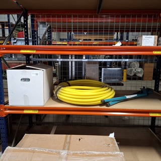 Partij divers loodgieters gereedschap /  installatiemateriaal