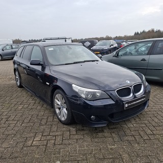 Personenauto, BMW, 5-serie Touring, 525i, zwart, 2005