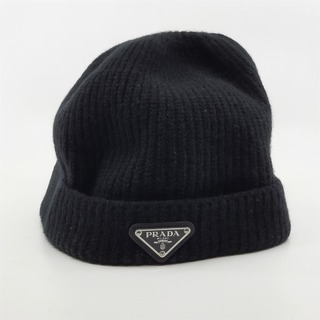 Muts, maat L, Prada, UMD489