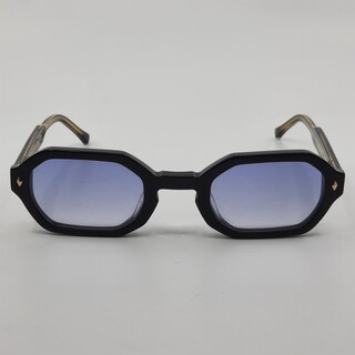 Zonnebril, John Dalia, Milla C101