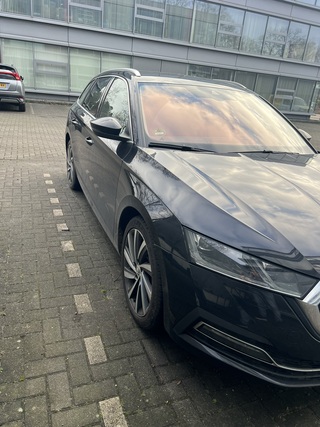 Personenauto, Skoda, Octavia Combi, 2.0 TDI, ZWART, 2020
