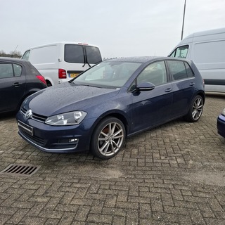 Personenauto, Volkswagen, Golf, 1.6 TDI Connected Series, 2016