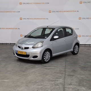 Personenauto, Toyota, Aygo, 1.0-12V Comfort Navigator, 2011