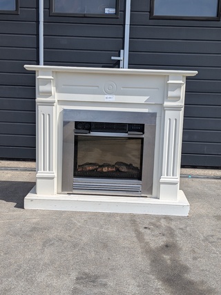 Elektrische haard met schouw