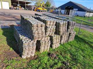 (Locatie Jubbega) ca. 677x grasbetontegel