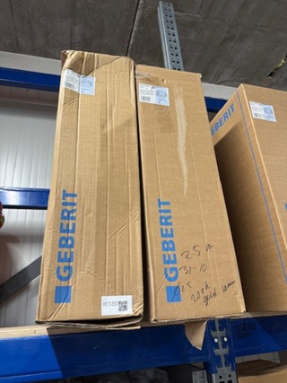 2x Meerlagenbuis, Geberit FlowFit, 619.172.00.2, rood, geisoleerd