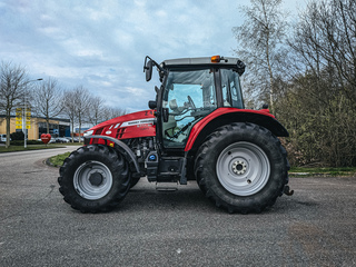 Land- of bosbouwtrekker, Massey Ferguson, 5711 SL, 2016