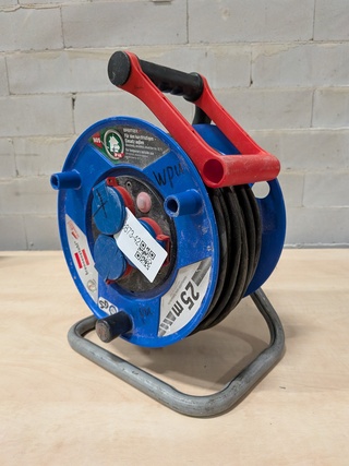 3x kabelhaspel, O.a. Brennstuhl, Qwatt