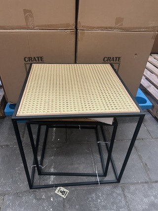 Ca. 17x Set van 2 rotan bijzettafels, Crate & Cargo