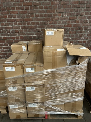 Ca. 31x TV wandbeugel 32-55″ vast, kantelbaar, Sam Creative, BRADA0000