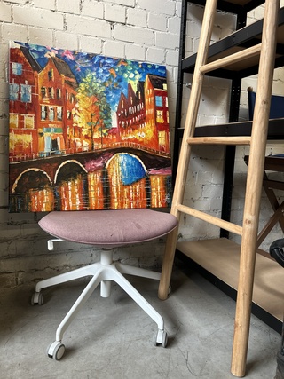 2x Decoratie w.o. schilderij, 1x stoel