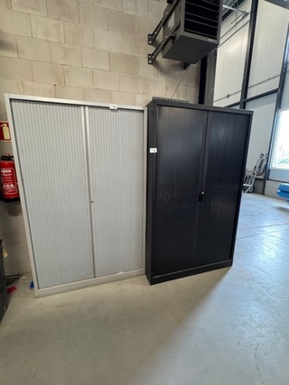 2x Roldeurkast, zwart en grijs