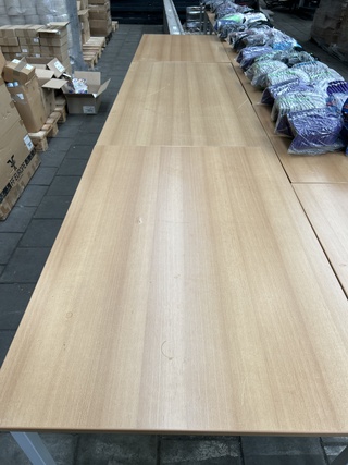 Ca. 12x Diverse tafels