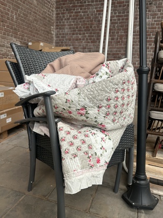 Tuinstoelen, tuinverlichting en accessoires