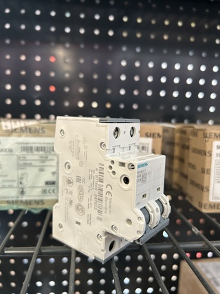 Ca. 17x Installatiemateriaal, Siemens