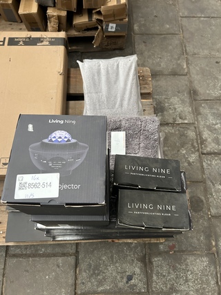 Ca. 16x Living Nine artikelen w.o. sterrenprojectors