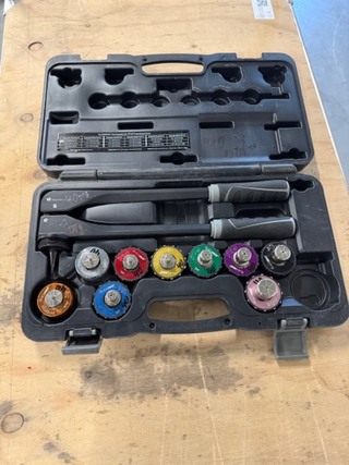 Optrompset, Blackmax, BTLE9