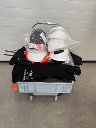 Kar bedrijfskleding en bouwhelmen