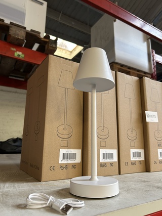 Ca. 15x Design tafellamp oplaadbaar USB-C, wit