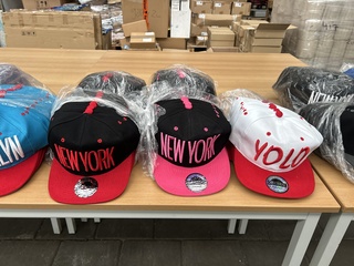 Ca. 500x Diverse snapback petten