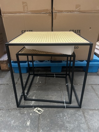 Ca. 16x Set van 2 rotan bijzettafels, Crate & Cargo