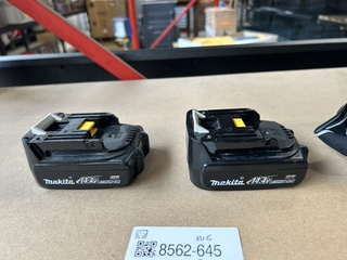 Bouwlamp en 2x accu, Makita