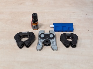 Persbek set in koffer, Geberit, Mapress