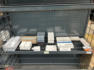 Ca. 20x Installatiemateriaal w.o. mespatroonlastscheider, O.a. Siemens