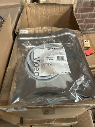 Ca. 1000x HDMI kabel