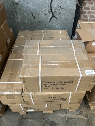 Ca. 144x Beamer plafondbeugel, Sam Creative
