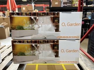 4x Tafelplantentuin met leeslampje en zuurstofcirculatiesysteem, OPCOM