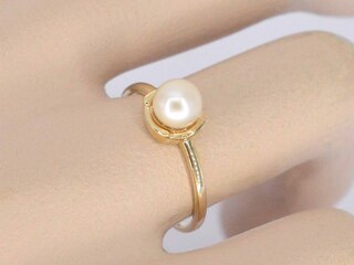 Gouden ring met een parel