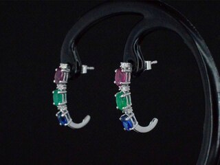 Witgouden oorbellen met multicolour edelstenen en diamant