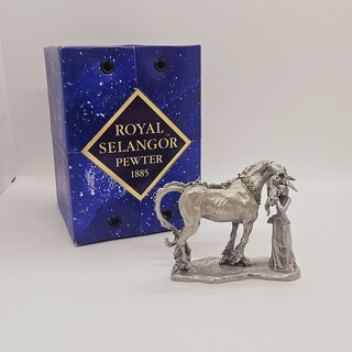 Royal Selangor pewter ‘The Brave Horse’ gemaakt door Liberty