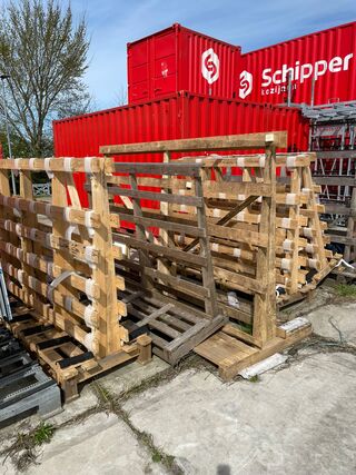 6x Houten kozijn-/glasbokken