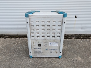 2x Acculader, Mastervolt, Mass 24/50 & Charger Mass 12/30-2
